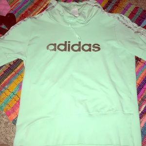 sweatshirt with half sleeves!!